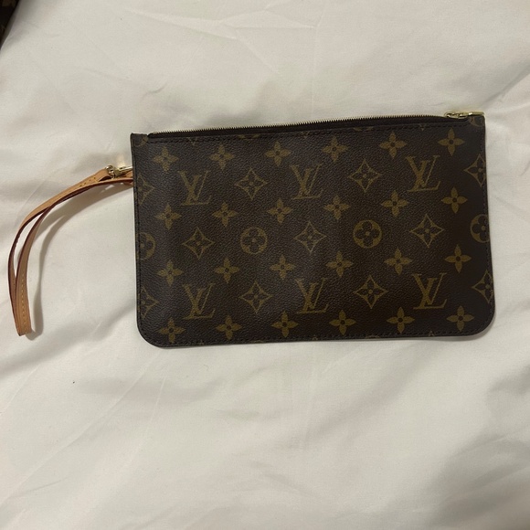 LV Neverfull MM - Picture 5 of 11